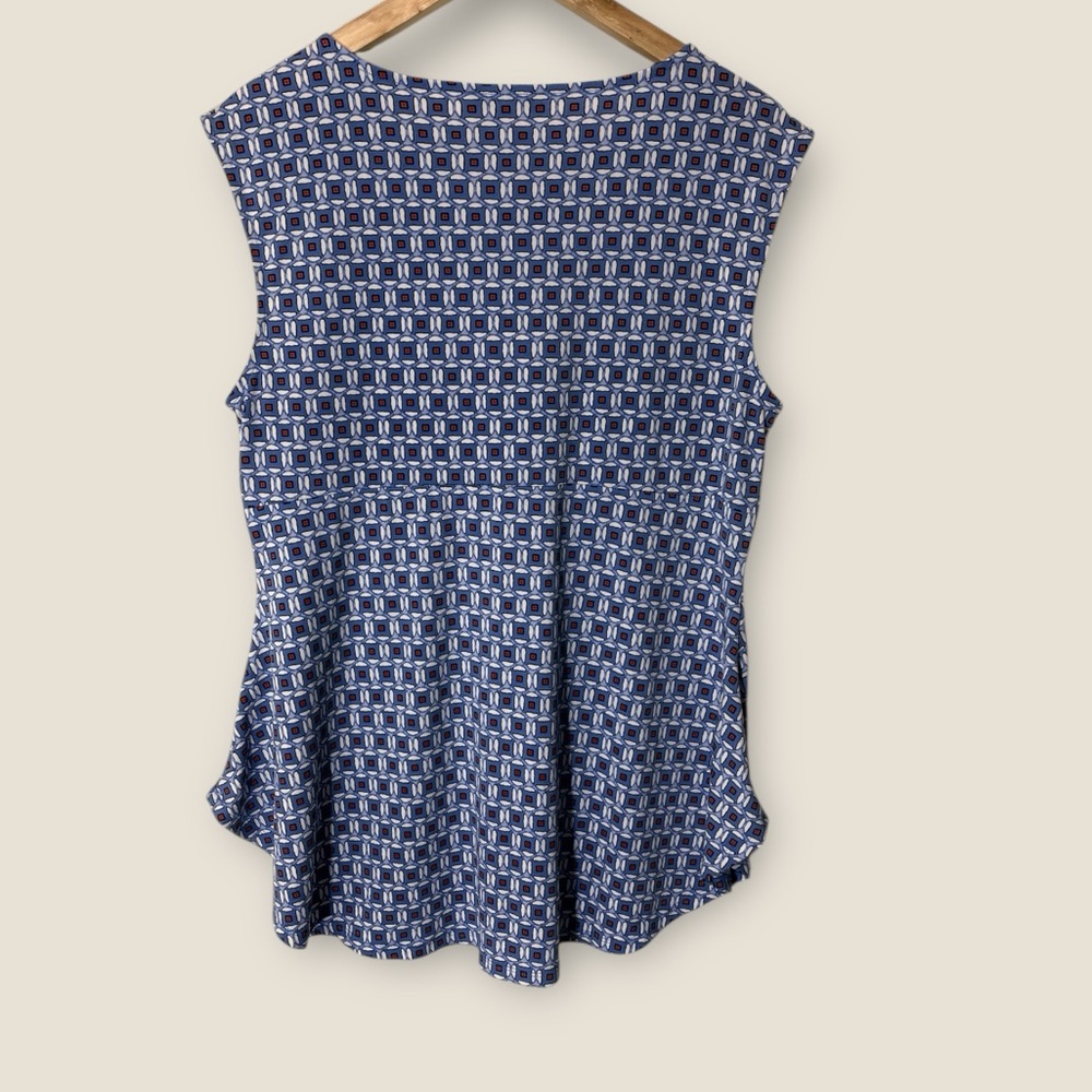 CHAUS New York Blue Patterned Sleeveless Top Large - Picture 3 of 5